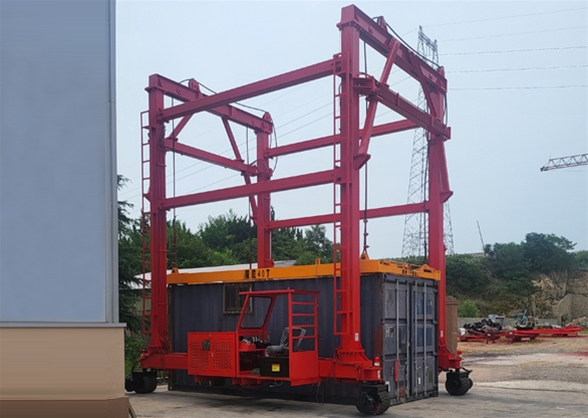 連體式吊機(jī)